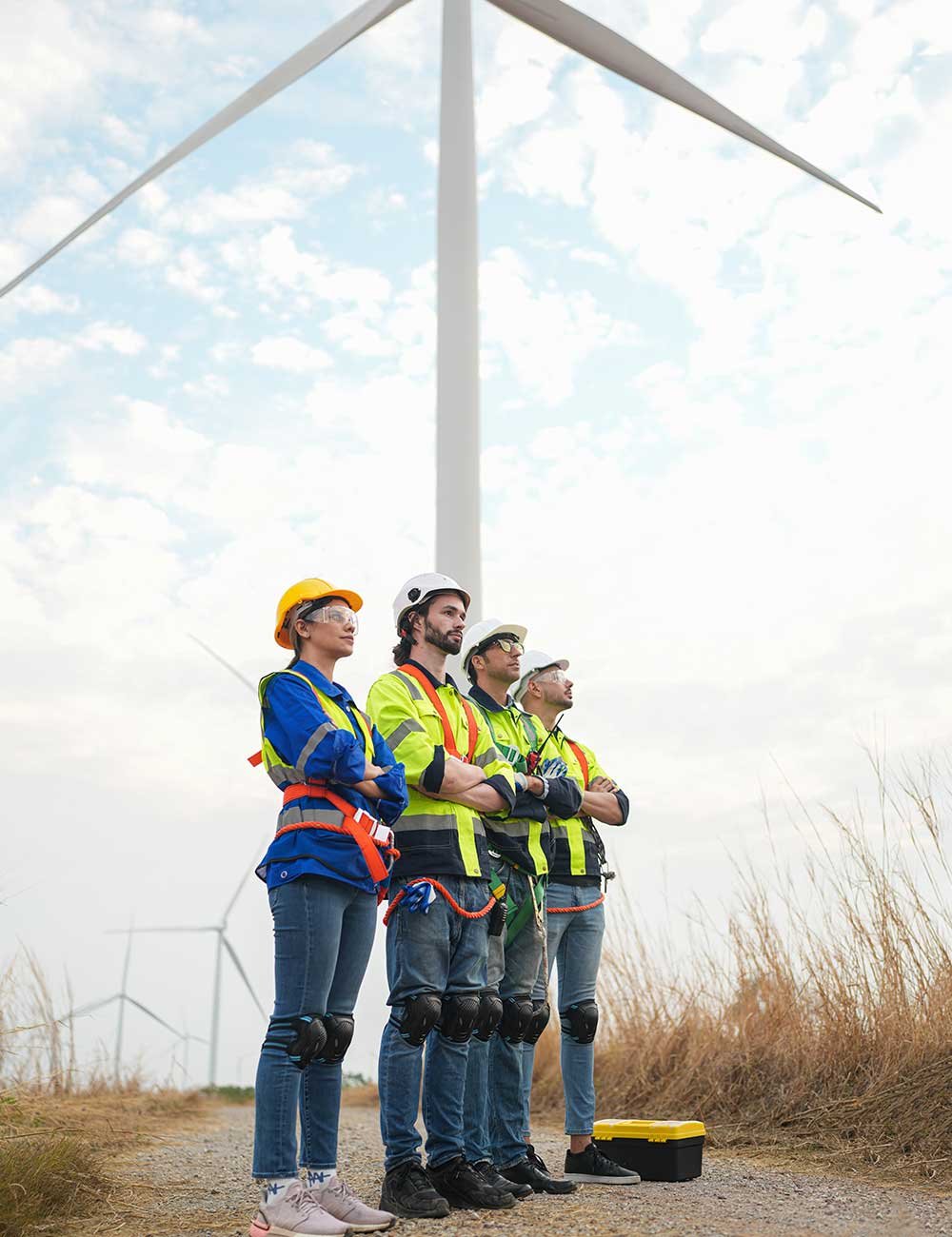 wide-perspective-of-wind-turbine-engineers-walking